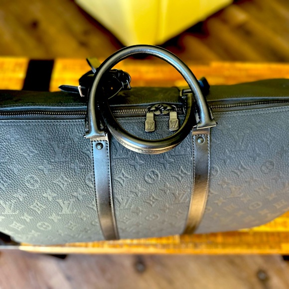 Louis Vuitton Shadow Keepall Bandouliere 50 Monogram - Picture 7 of 7